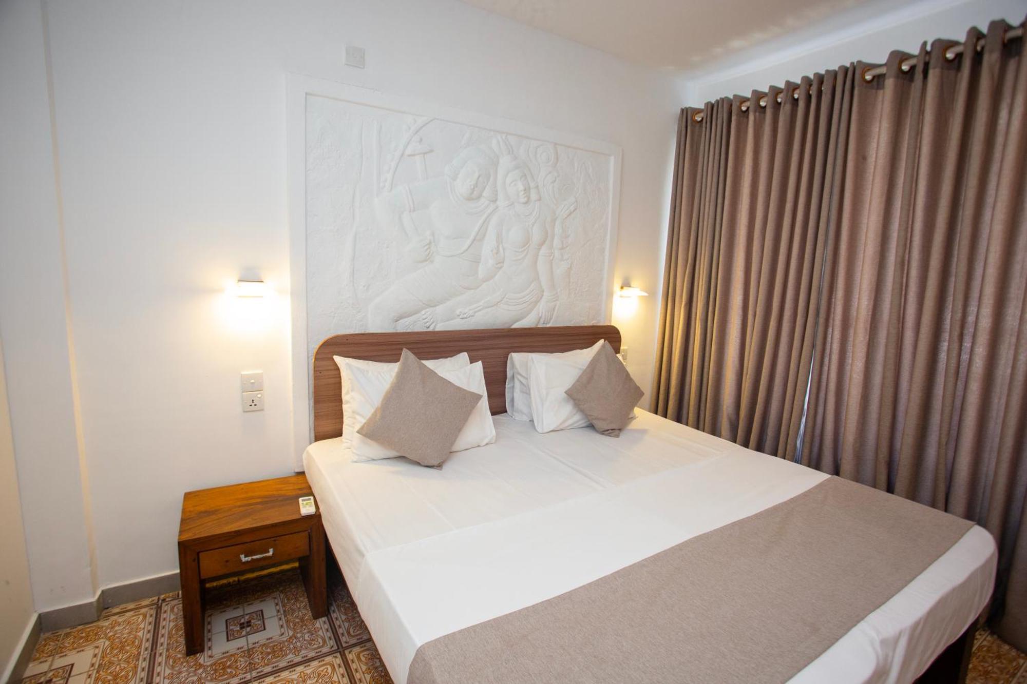 Lucky Seven Hikkaduwa Hotel Bagian luar foto